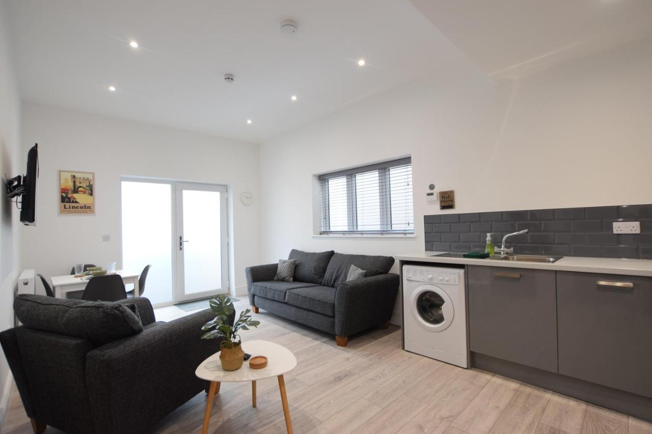 Stylish City Centre Apartments Линкълн Екстериор снимка