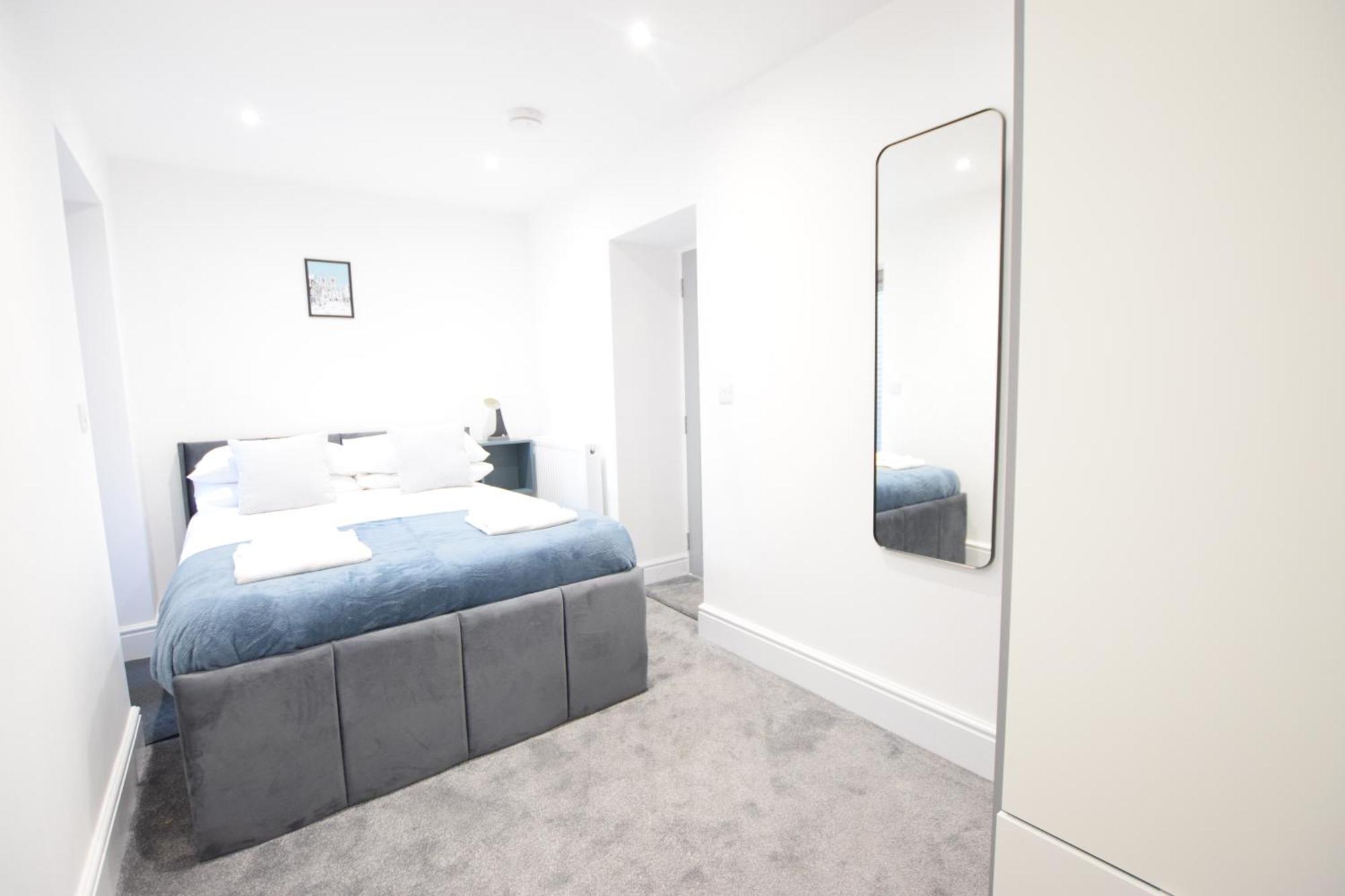 Stylish City Centre Apartments Линкълн Екстериор снимка