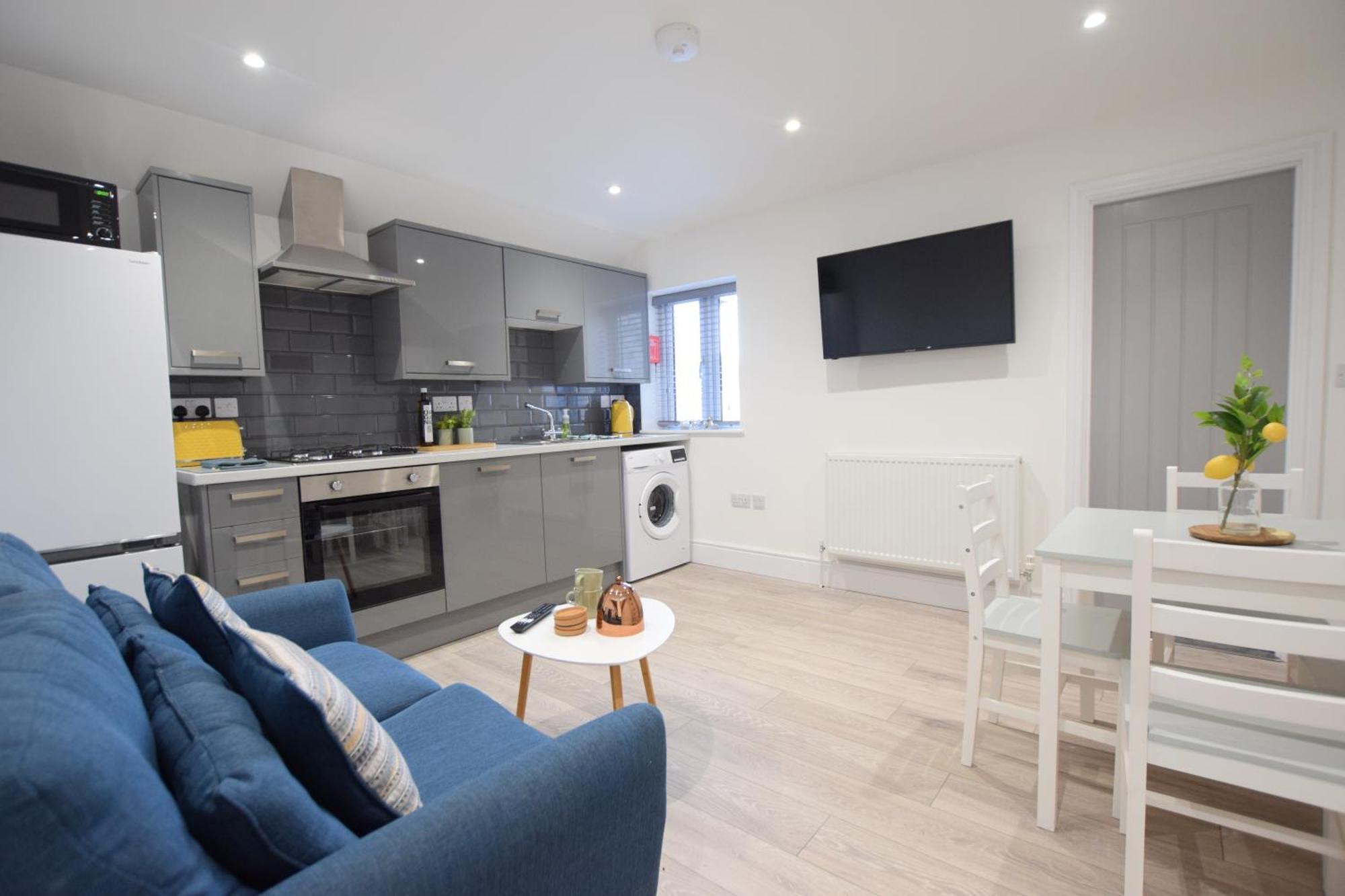 Stylish City Centre Apartments Линкълн Екстериор снимка